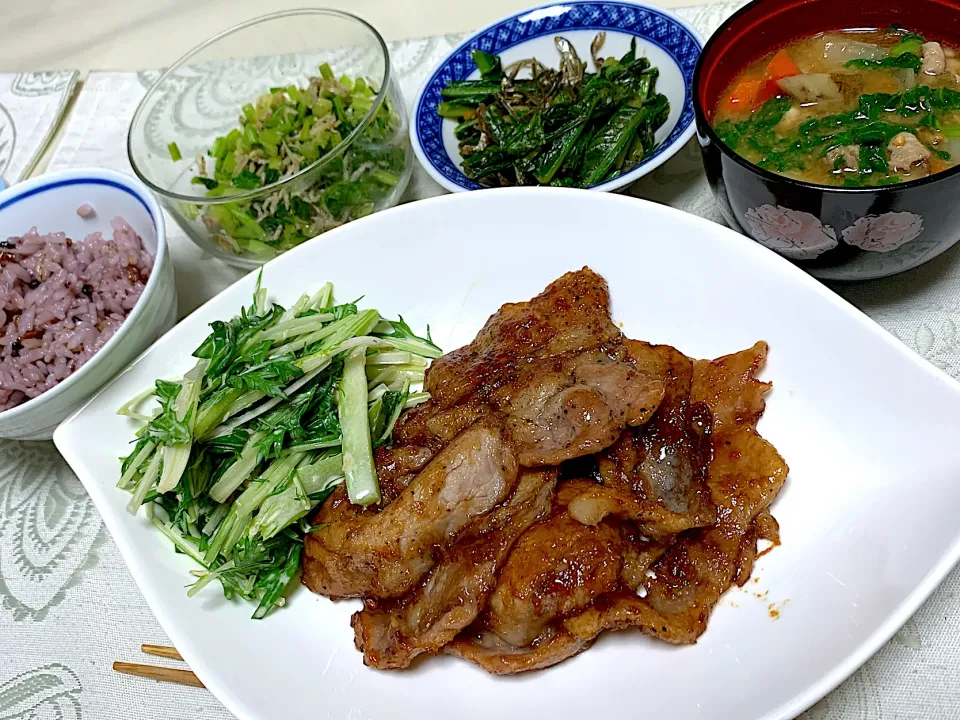 豚の生姜焼きと豚汁など|yasukoさん