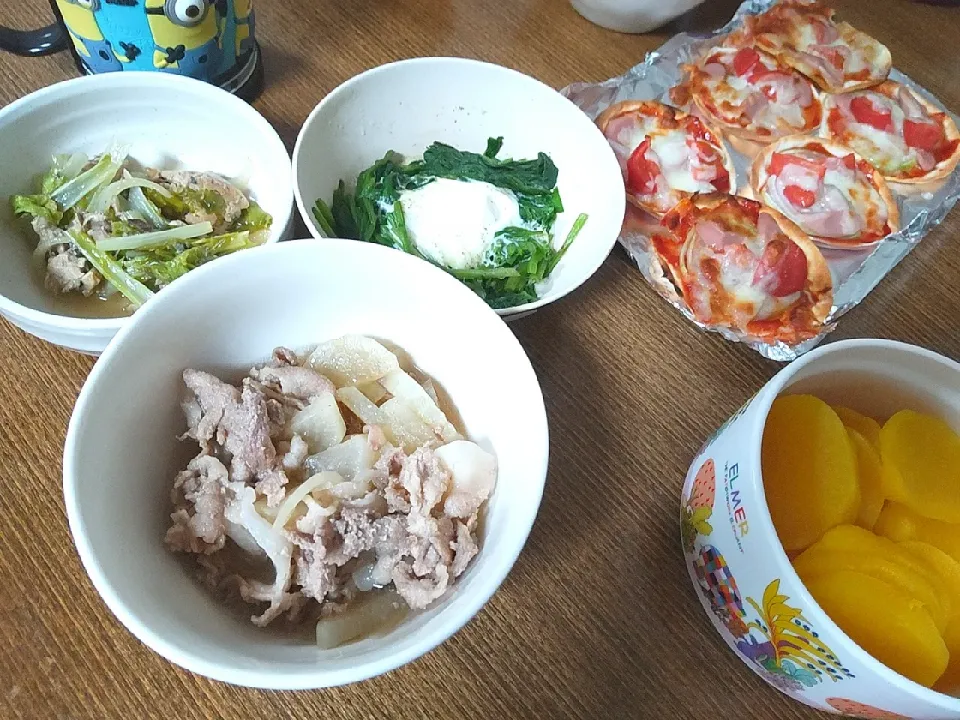 豚こま大根
ほうれん草の巣籠もり卵
山東菜とサバ缶の煮物
餃子の皮ピザ
沢庵|尚さん