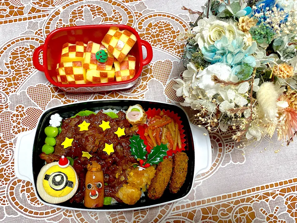 2022.12.1はミニオンのクリスマス焼き肉弁当⭐️|makoさん