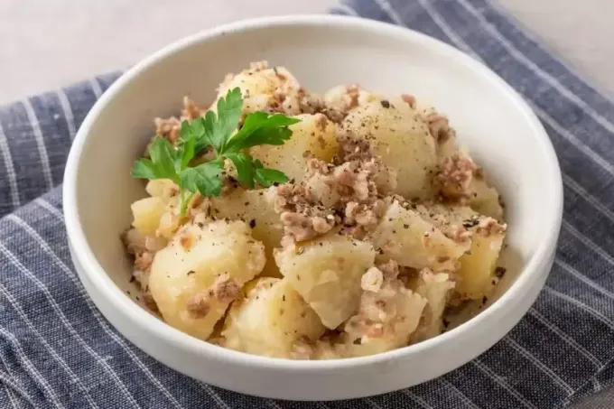 じゃがいもと大豆のお肉のホットサラダ|マルコメ キッチンさん