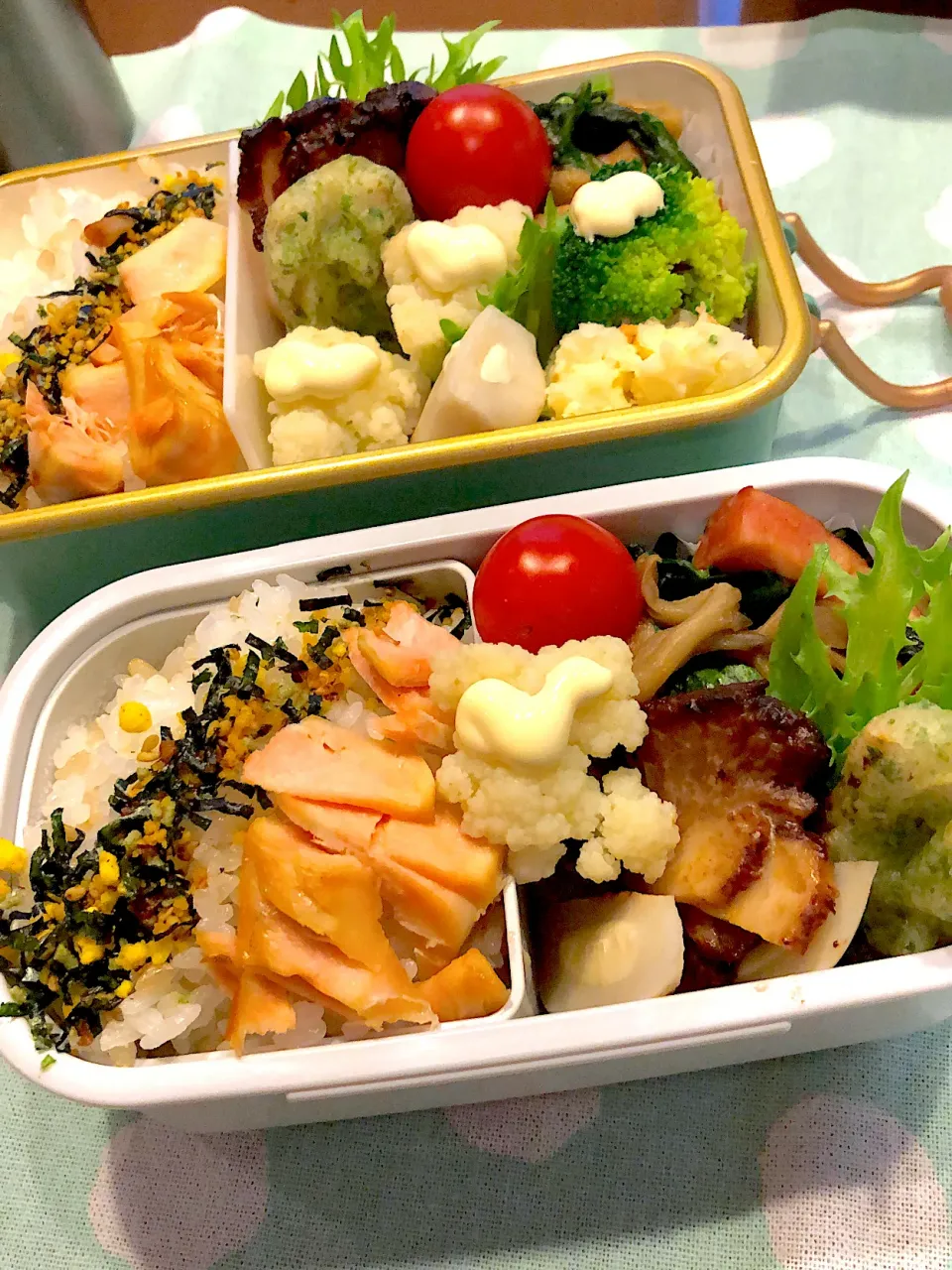 2022.12.2  ★¨̮今日のお弁当★¨̮ほうれん草と舞茸ベーコン★¨̮|rinrin*mama*さん