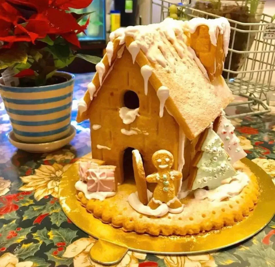 Hansel Gingerbread House|Ronaさん