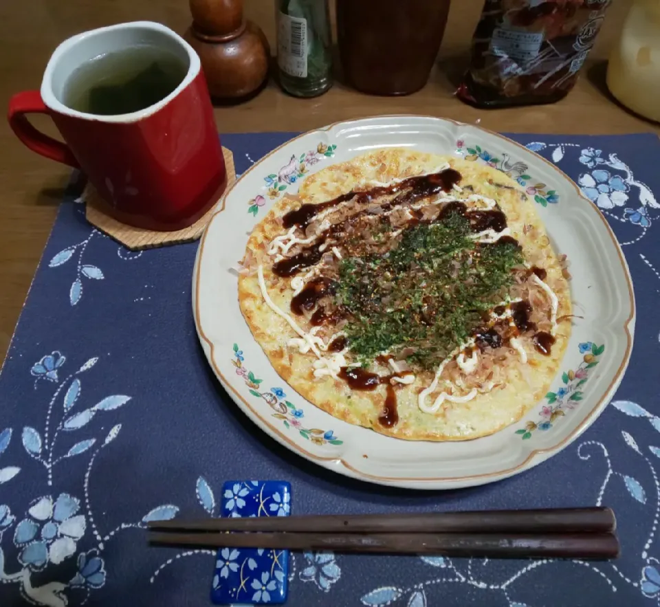 Snapdishの料理写真:お好み焼き(昼飯)|enarinさん