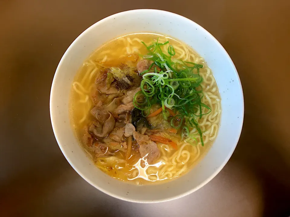 Snapdishの料理写真:マルちゃん正麺 旨塩味(野菜炒め入)|ばーさんさん