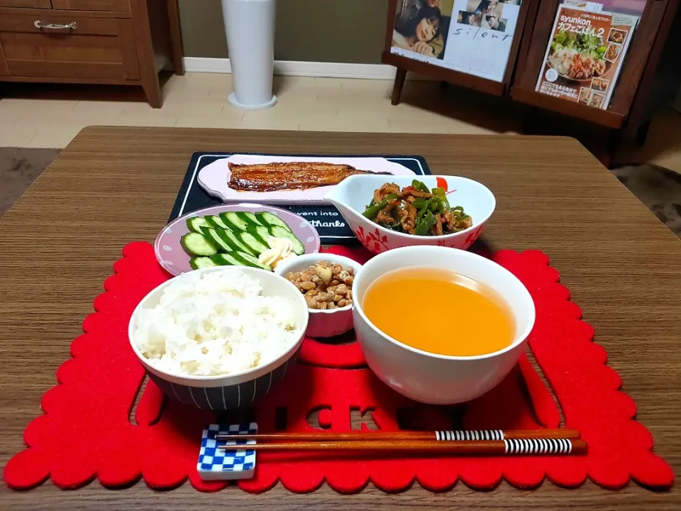 秋刀魚の蒲焼＆青椒肉絲夕飯|えっこさん