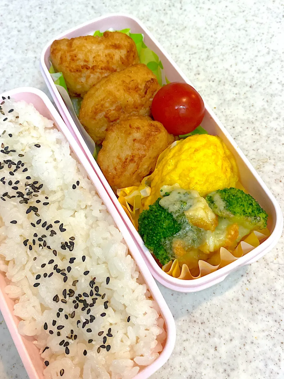 Snapdishの料理写真:塩唐揚げ　弁当|asumamaさん