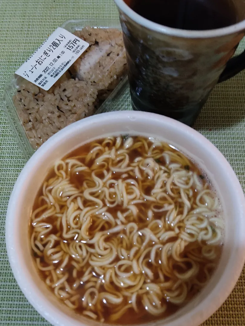 Snapdishの料理写真:ジューシーおにぎりとかけラー|Rピージャーさん