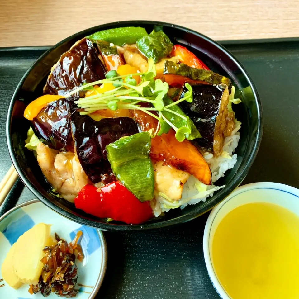 Snapdishの料理写真:米なす丼(′20.10.23)|ち〜おんさん