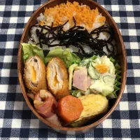 Snapdishの料理写真:64歳の母から35歳の息子弁当|まさかさん