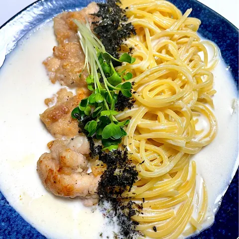 「うどんスープ」を使ってみたSnapdishの料理・レシピ写真:うどんスープをつかって❗️チキンの和風クリームスープパスタ〜柚子胡椒風味〜