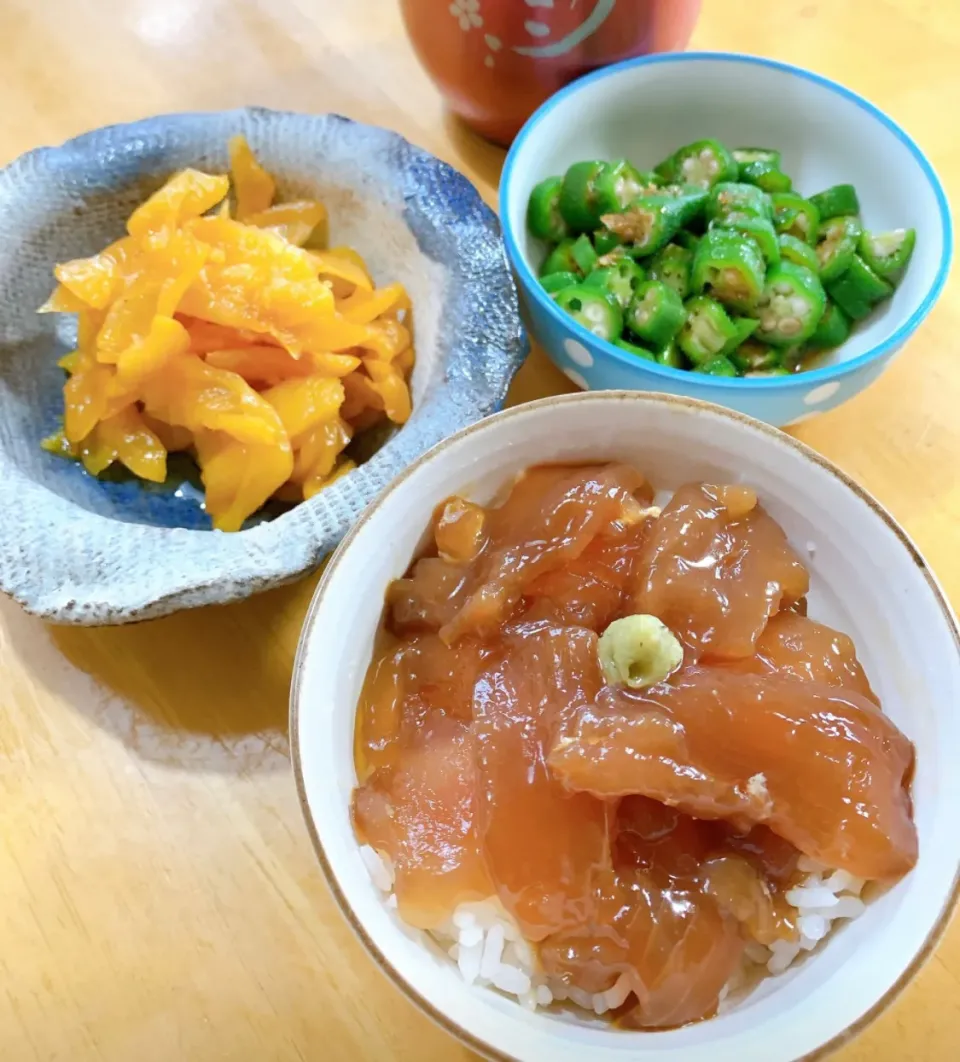 Snapdishの料理写真:次の日も美味しく食べられる【まぐろ漬け丼🐟】|yuko.ｾﾝｾｲ🍒《ひなた♡ぼっこ》さん