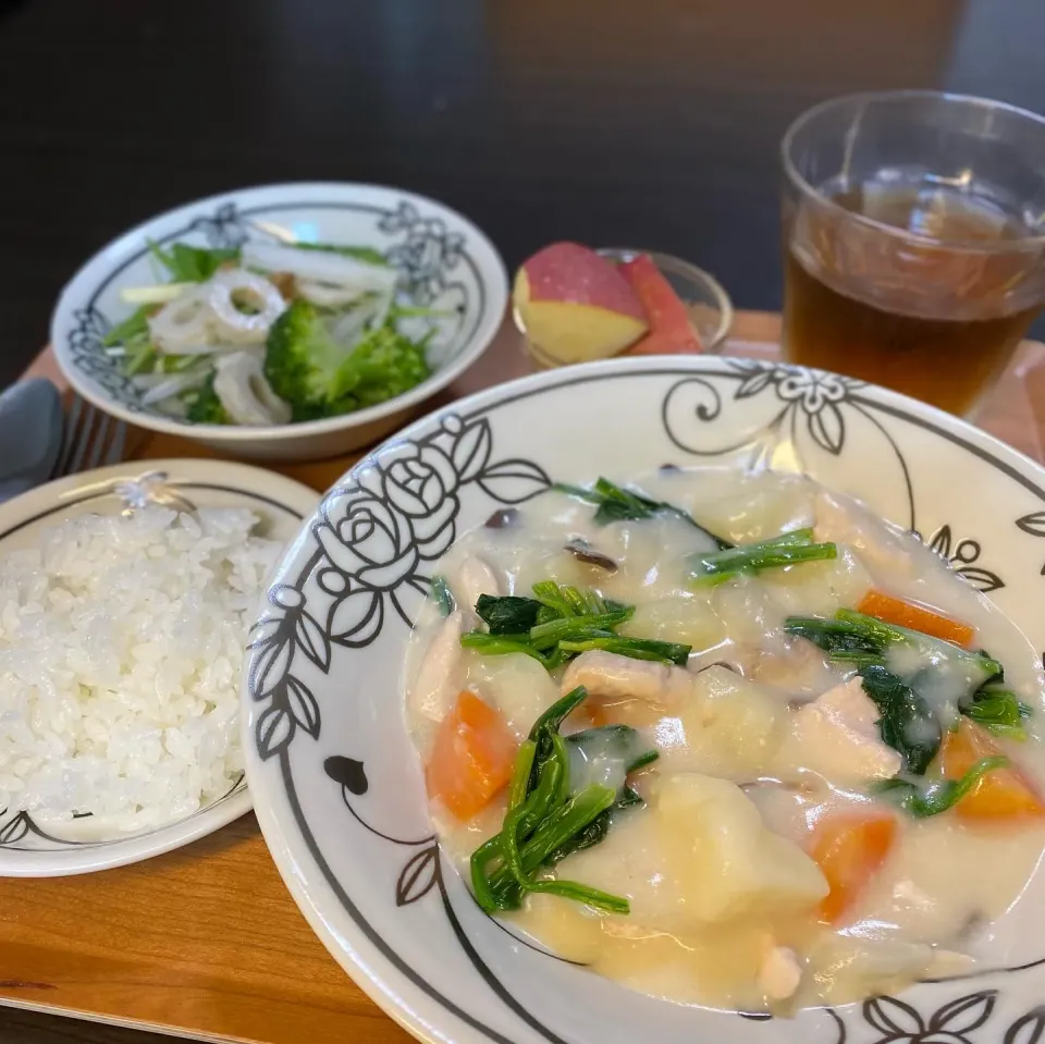 ほうれん草とチキンのホワイトシチュー|ちぐあささん