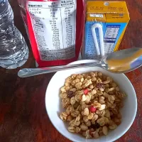 Calbee cereal|Tường Nguyễn Trương Cátさん