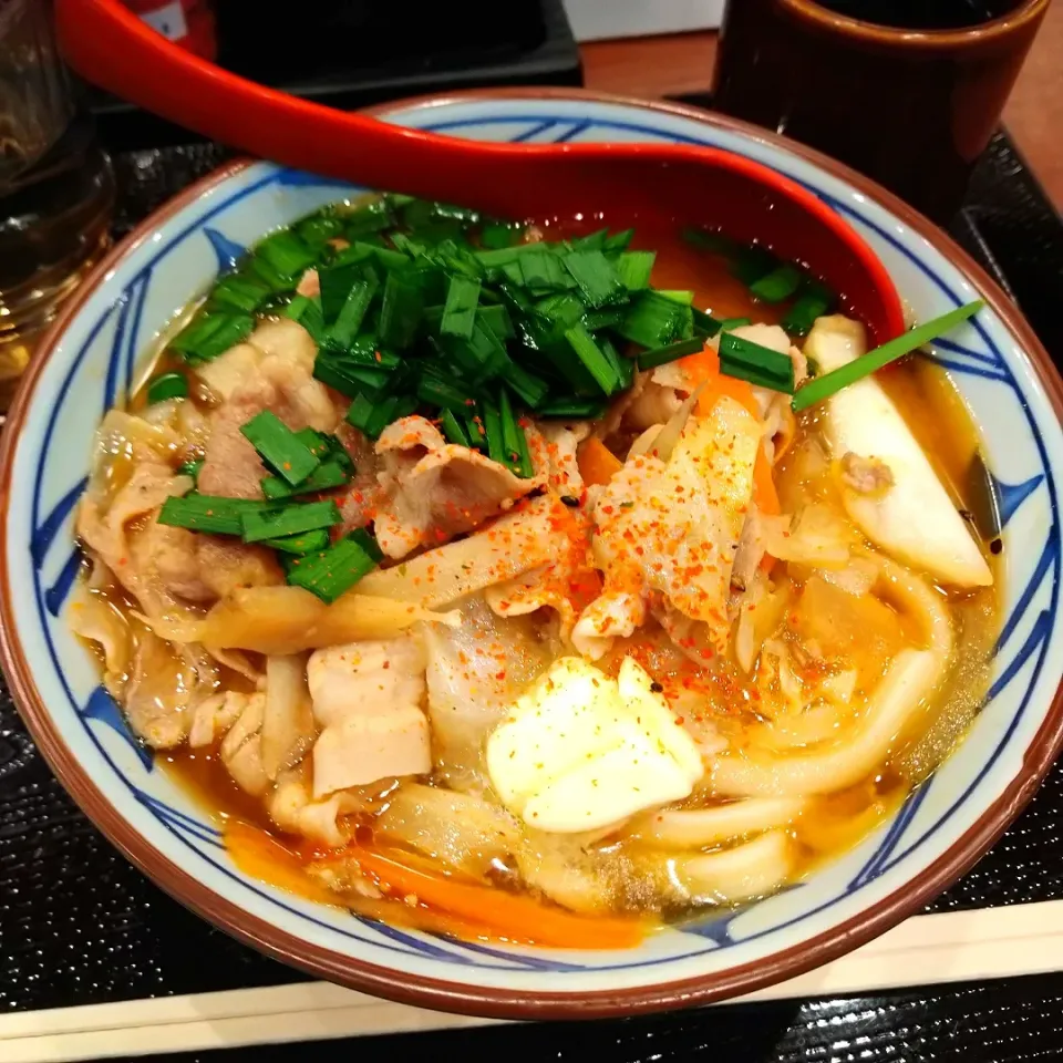 Snapdishの料理写真:丸亀製麺でにらバター豚汁うどん|うたかた。さん