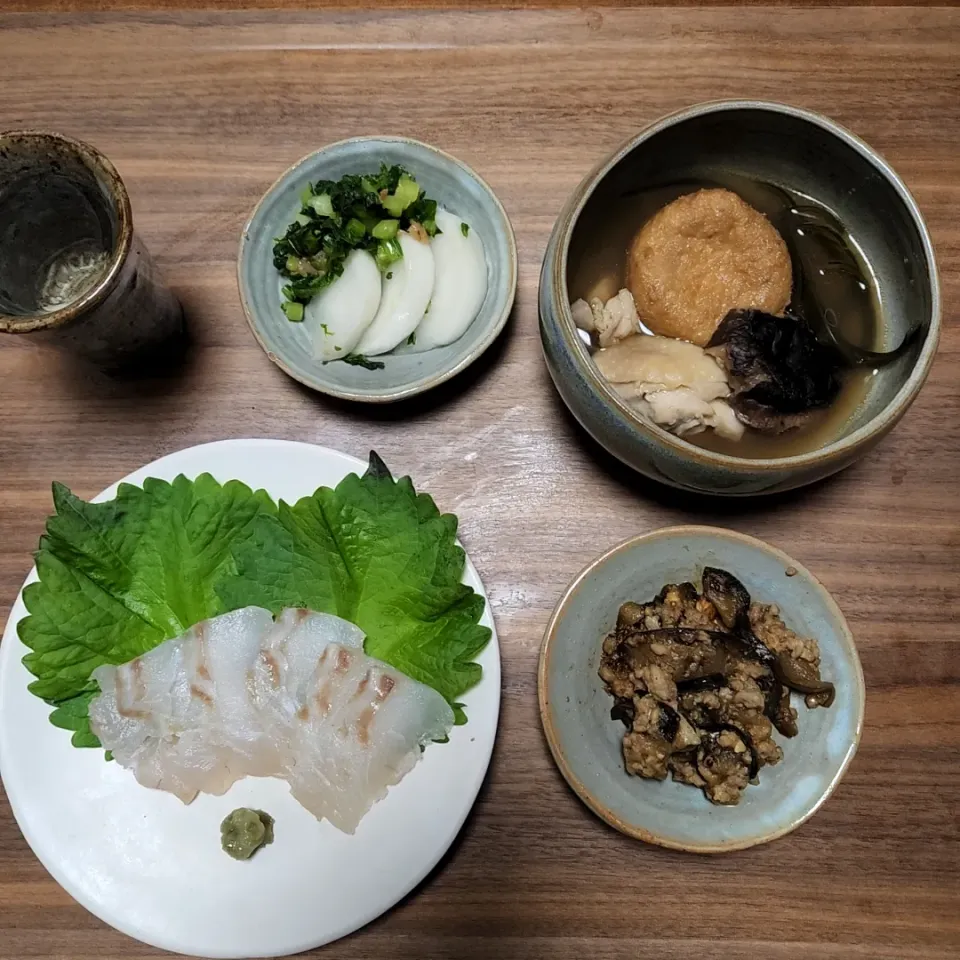 20221205
鯛の昆布〆
がんもどきと鶏の煮物
茄子の味噌炒め
蕪の梅和え|noccoさん