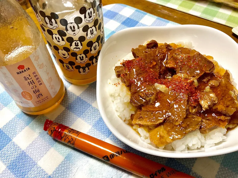 サッカー⚽️観戦前に牛肉大和煮丼🍚|Kojiさん