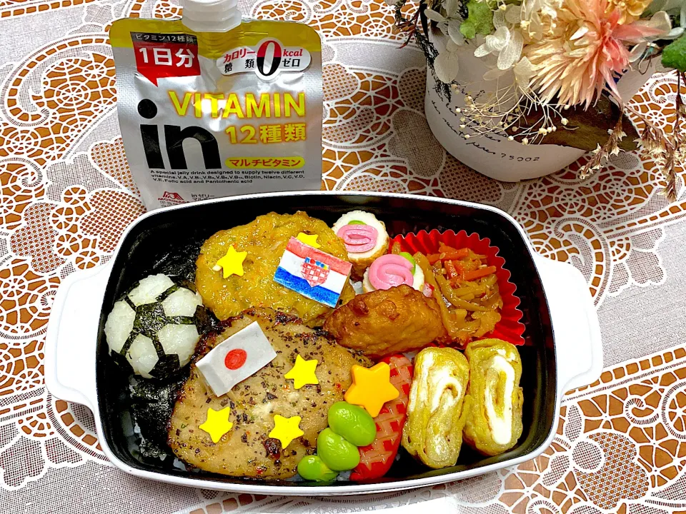 Snapdishの料理写真:2022.12.6はWカップお疲れ様でしたのサッカー弁当⚽️|makoさん