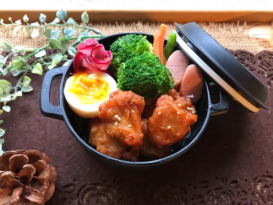 Snapdishの料理写真:アルモンデ弁当＋蕪の塩みかんマリネ🍊|まなまな♡さん