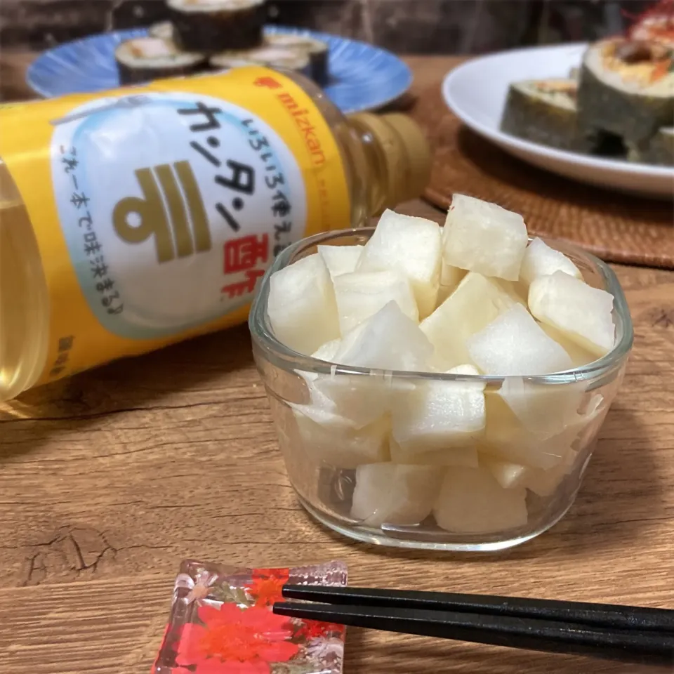 Snapdishの料理写真:🟠まるさんの料理 韓国フライドチキン＆チキンム 프라이드 치킨＆치킨무|くろねこじったん‍さん