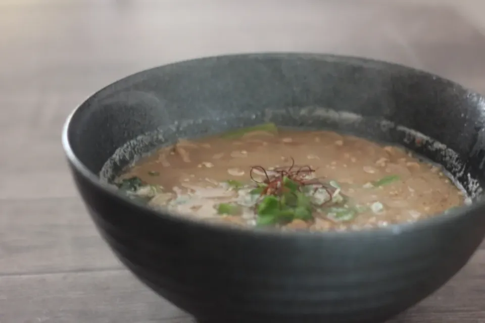 玄米麺とTOFUミートのビーガン担々麺|ちいさなしあわせキッチンさん