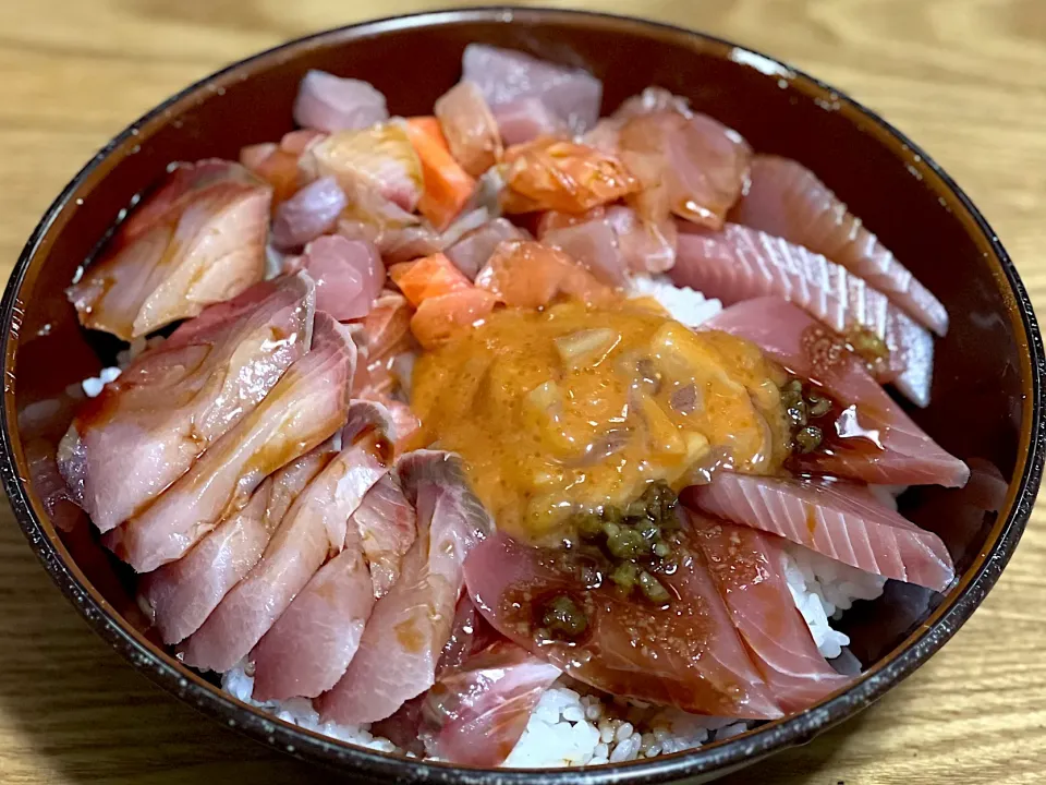 Snapdishの料理写真:☆海鮮丼|まぁたんさん