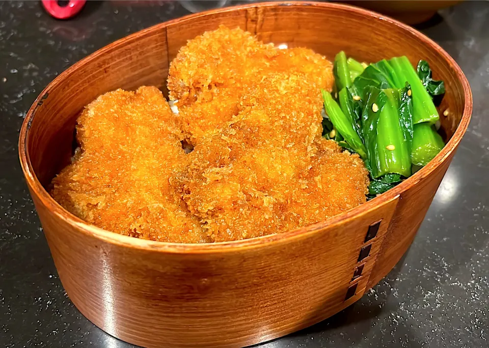 新潟名物タレカツ丼のお弁当|ちっちきさん