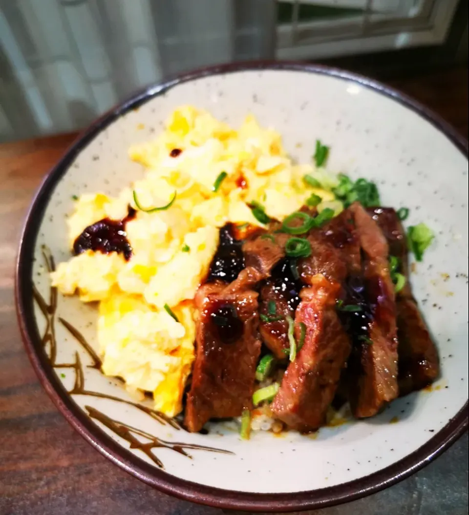 😹まんま🍚のふぁとろたまご焼肉ど〜ん👌グ〜です😺ゃあ😀|ペンギンさん