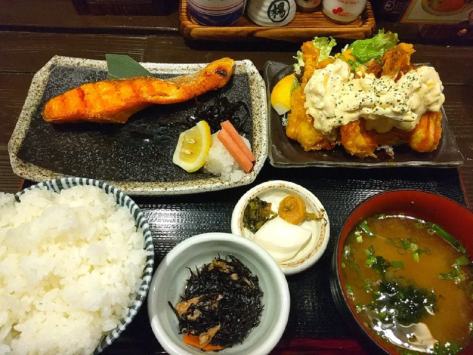 銀鮭塩焼定食鶏天南蛮添え@高ひろ（大山）|とねさん