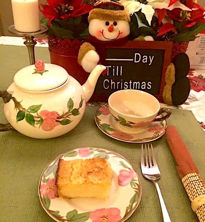 Snapdishの料理写真:Cassava cake and teatime|🌺IAnneさん