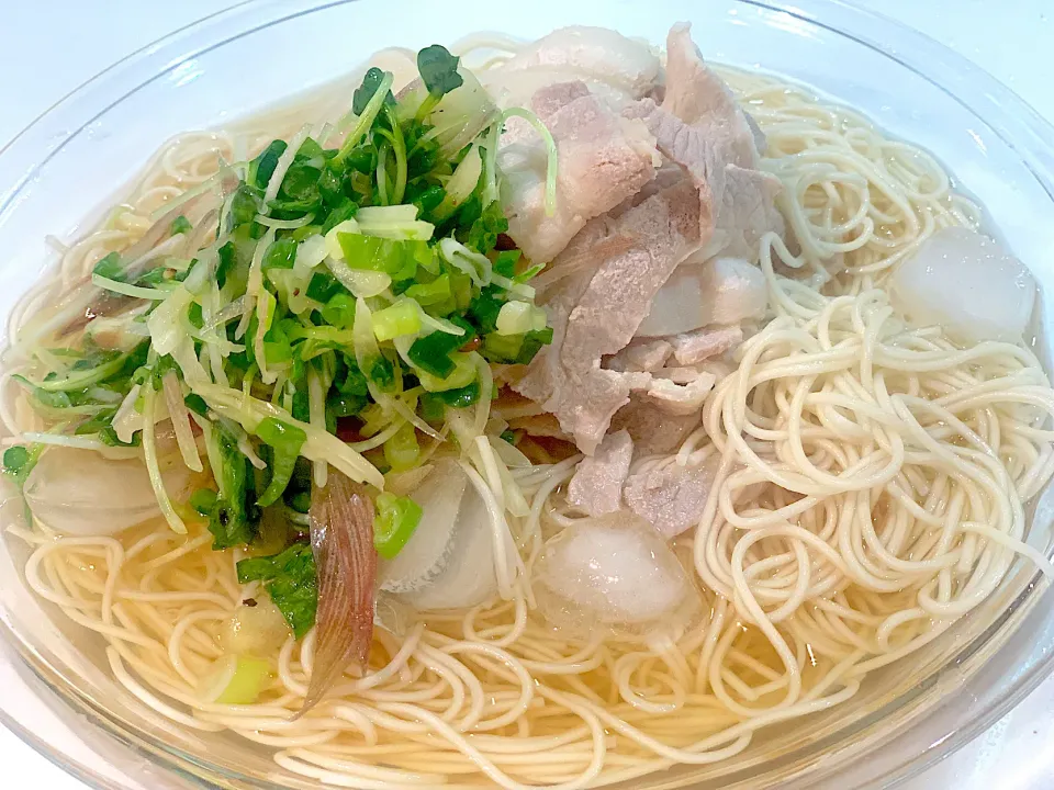 Snapdishの料理写真:豚肉と薬味たっぷり白だし素麺|ゆみさん