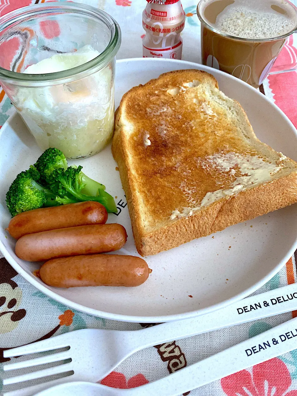 エッグスラットのモーニングプレート🍽|こずりんさん