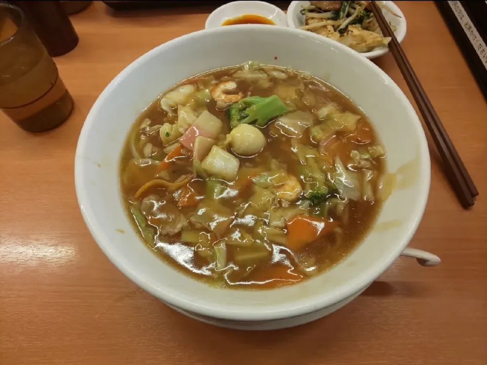 Snapdishの料理写真:五目あんかけラーメン(昼飯。日高屋)|enarinさん