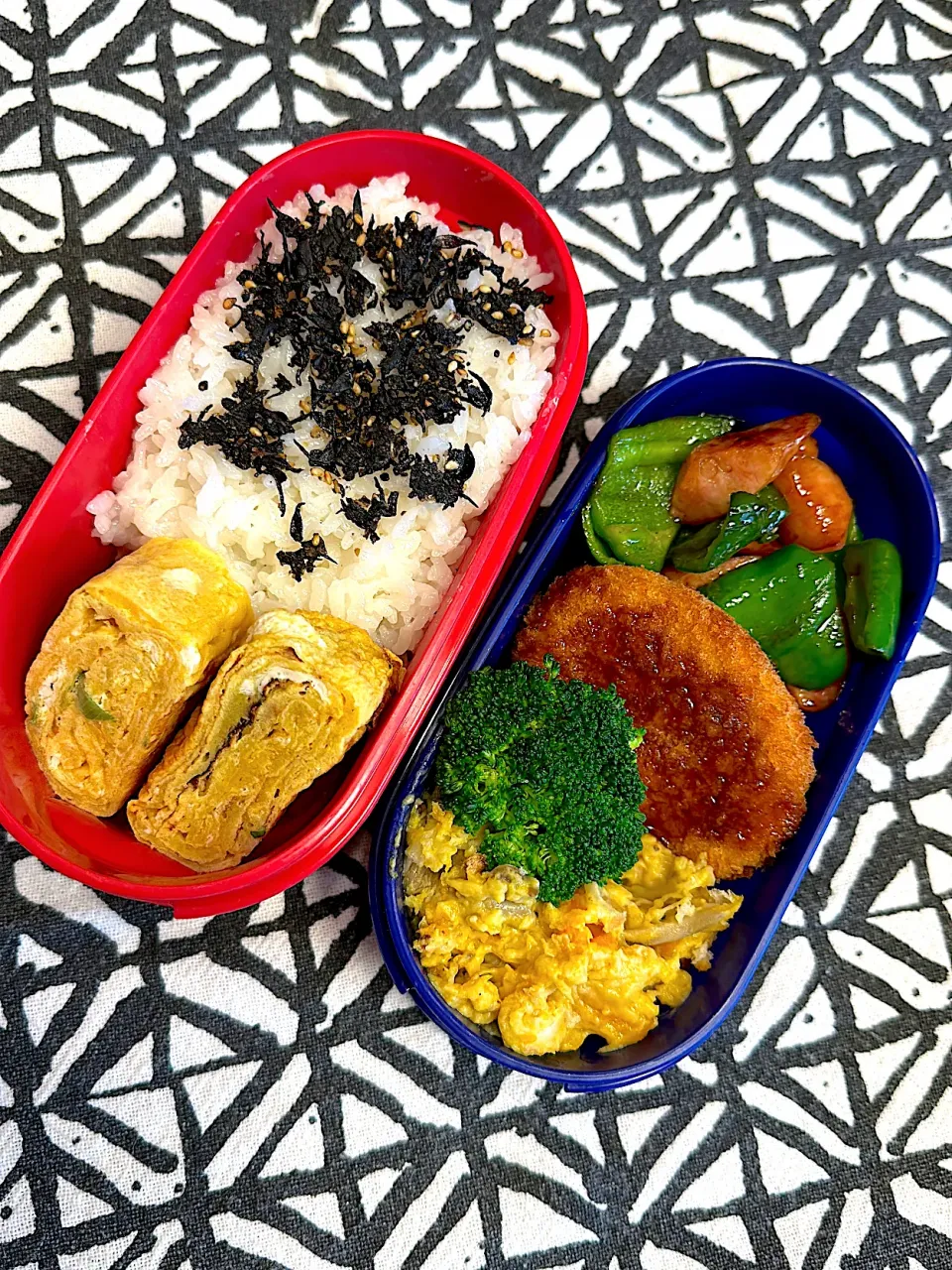 Snapdishの料理写真:2022.12.9手抜き弁当🍱😋|mari-pさん