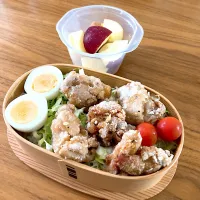 Snapdishの料理写真:唐揚げ丼弁当|acchi2021さん