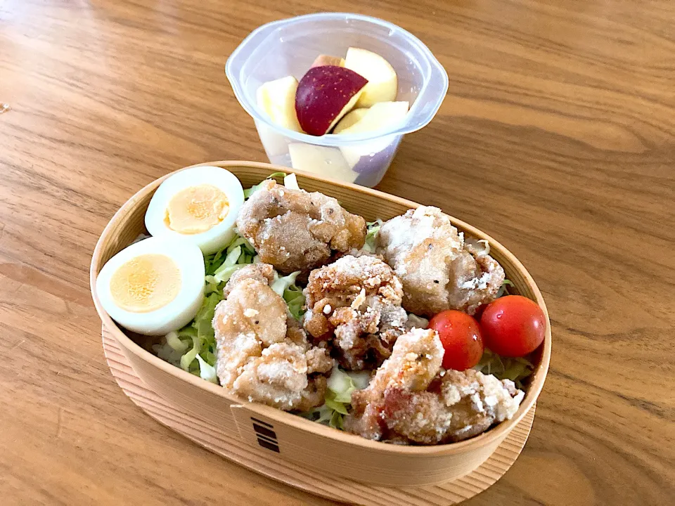 Snapdishの料理写真:唐揚げ丼弁当|acchi2021さん