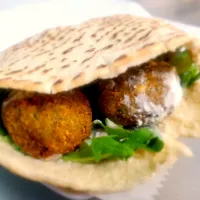 falafel sandwich|Soundouss Bessourさん