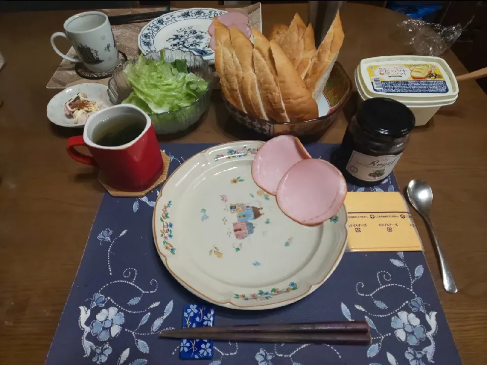 Snapdishの料理写真:オープンサンドイッチ(昼飯)|enarinさん