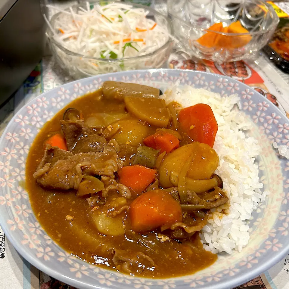 Snapdishの料理写真:豚汁の残りからカレー🍛😋|すかラインさん