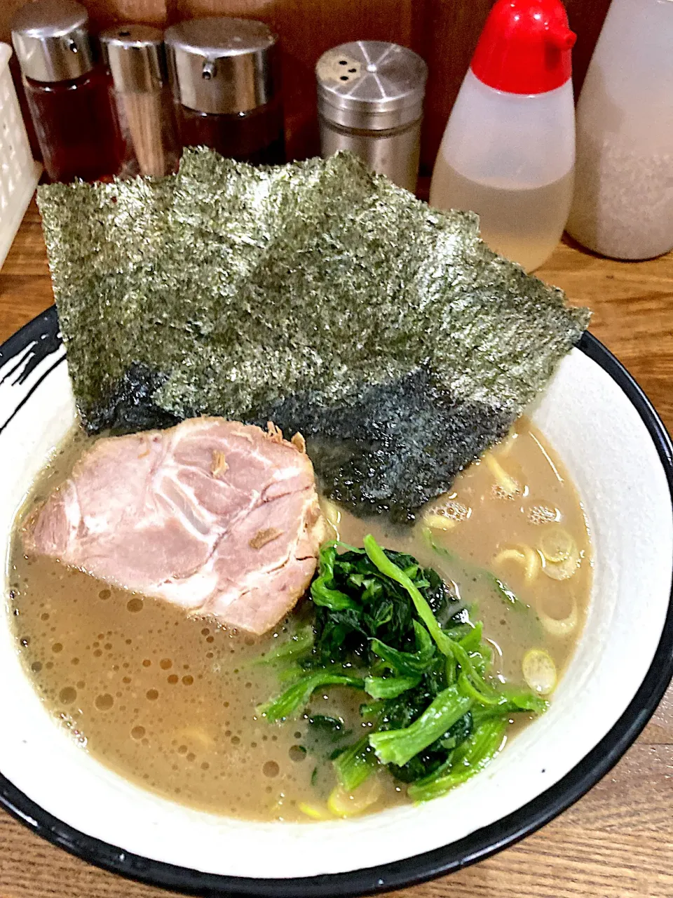 Snapdishの料理写真:家系ラーメン|MIEKO 沼澤三永子さん