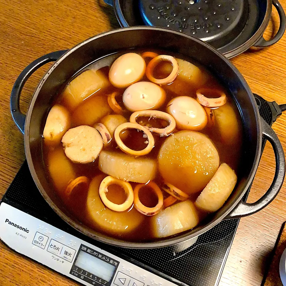 父ちゃんの｢イカと大根、里芋の煮物｣プラス煮玉子|@mamikutoiさん