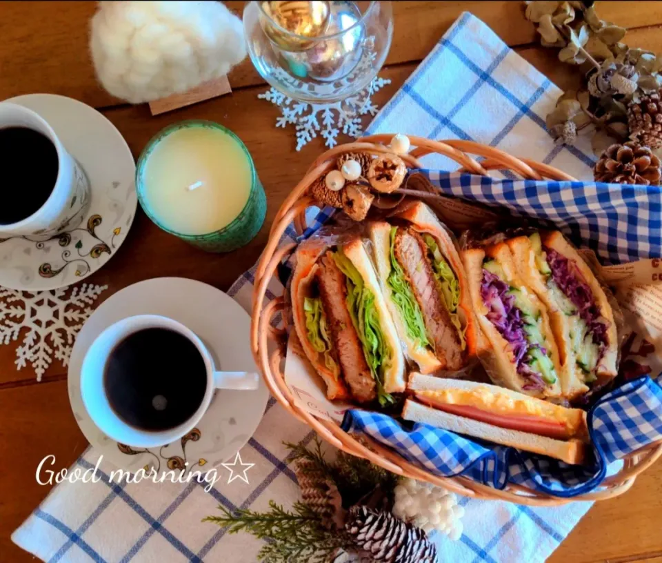 休日朝ごはん💕

アジフライサンド
野菜チーズサンド
ハム卵サンド|さらママさん