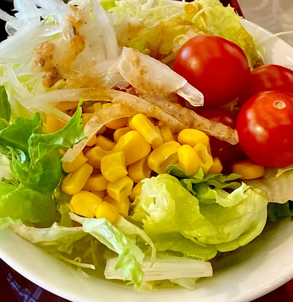 サラダとチーズトーストで朝ごはん・・|ばくあんしゃさん