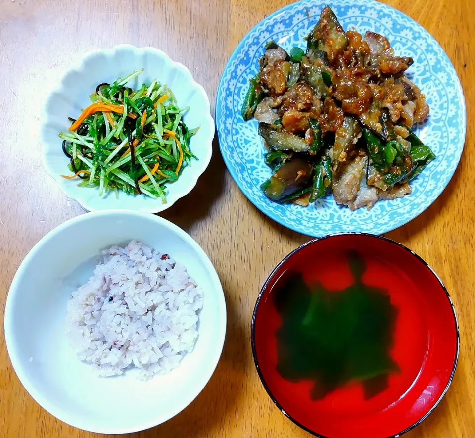 2022 1205　豚なすピーマンの甘味噌炒め　豆苗サラダ　わかめスープ|いもこ。さん