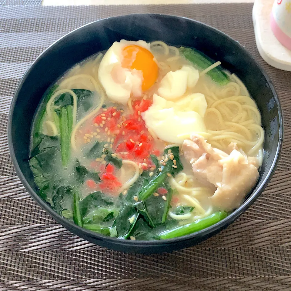 とんこつラーメン|みんごはんさん