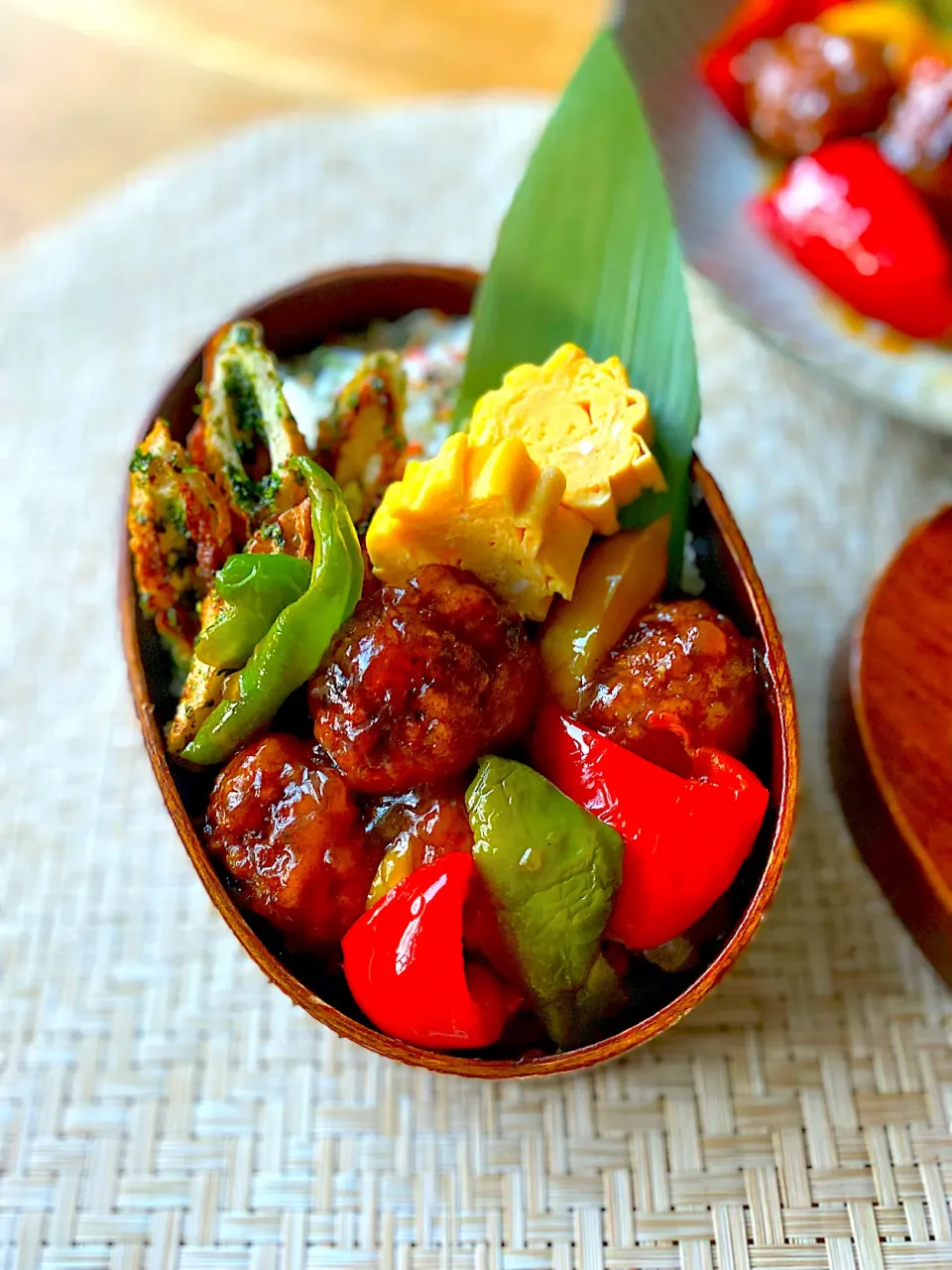 Snapdishの料理写真:肉団子甘酢弁当🌿|shakuyaku33443344さん