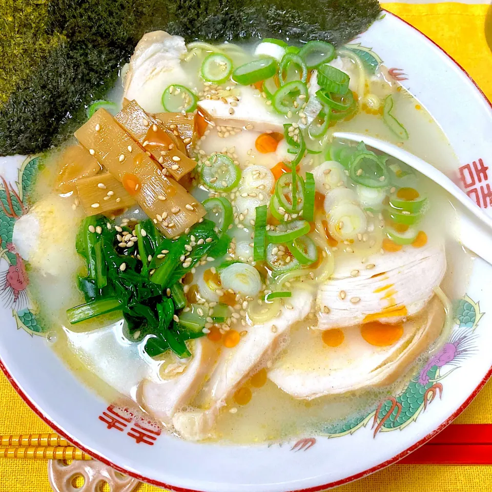 鶏白湯ラーメン|こじゅわいさん