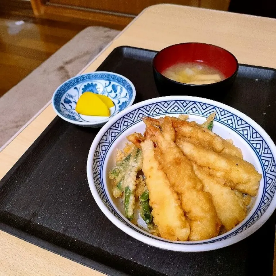 海老天丼。
買えば高いが作れば安いよ。|ariyo4200さん