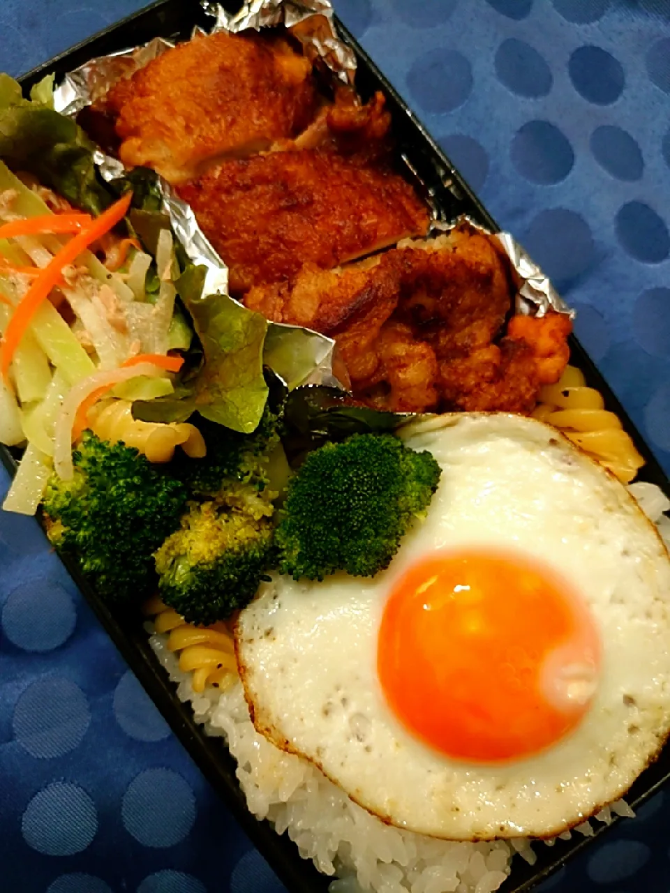 目玉焼き弁当|to coさん