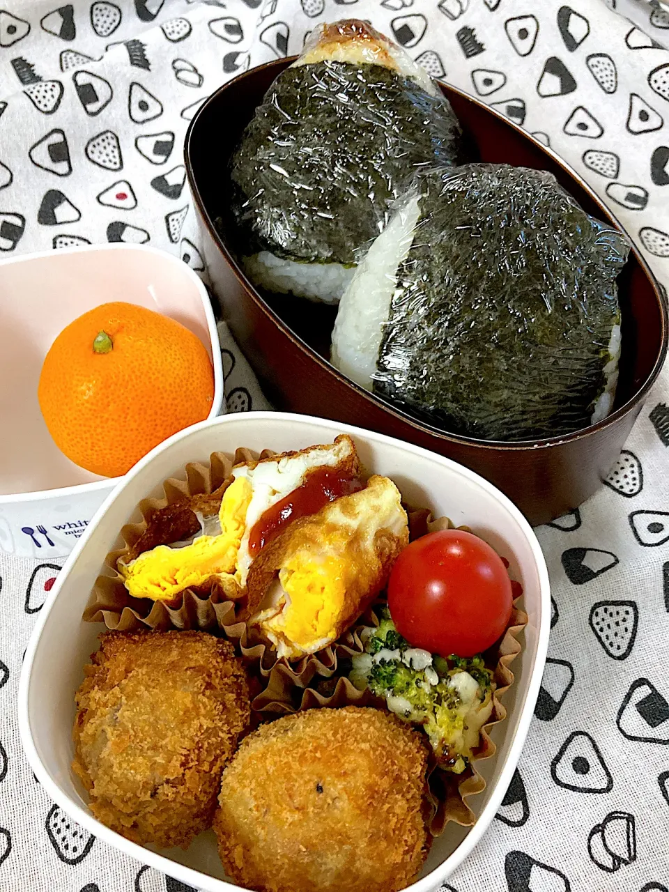 Snapdishの料理写真:サバ缶コロッケ弁当|SaDaさん