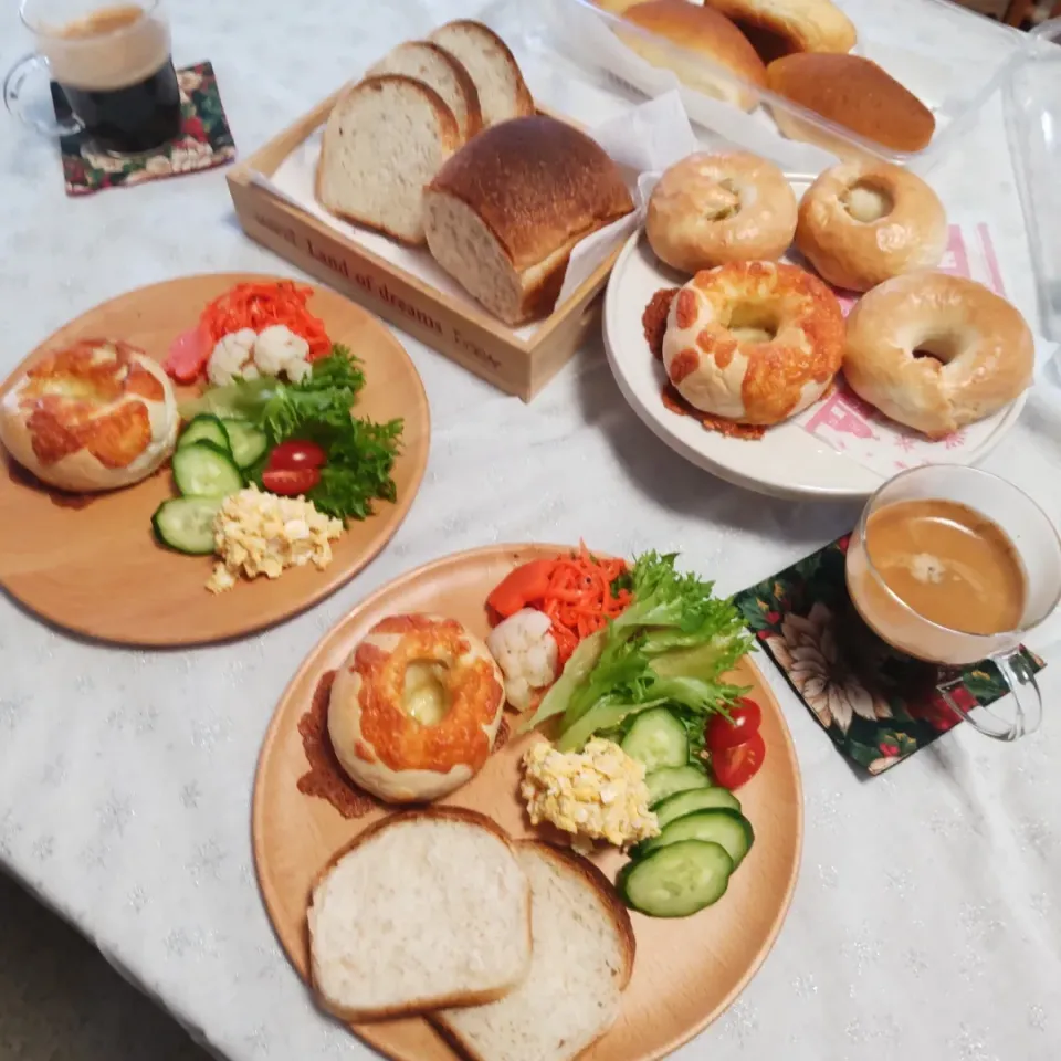 パンランチ🍞🥯☕🥗|mihoさん